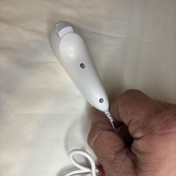 OEM Nintendo Wii White Nunchuck Controller - Picture 6 of 6
